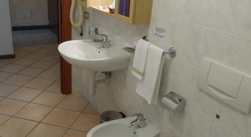 Casa Vacanze Touring Verbania Exterior foto